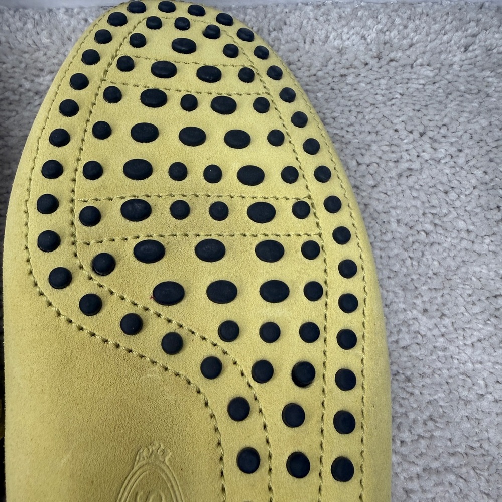 Tod's Lemon Suede Men's Driving Loafers - Picture 4 of 16